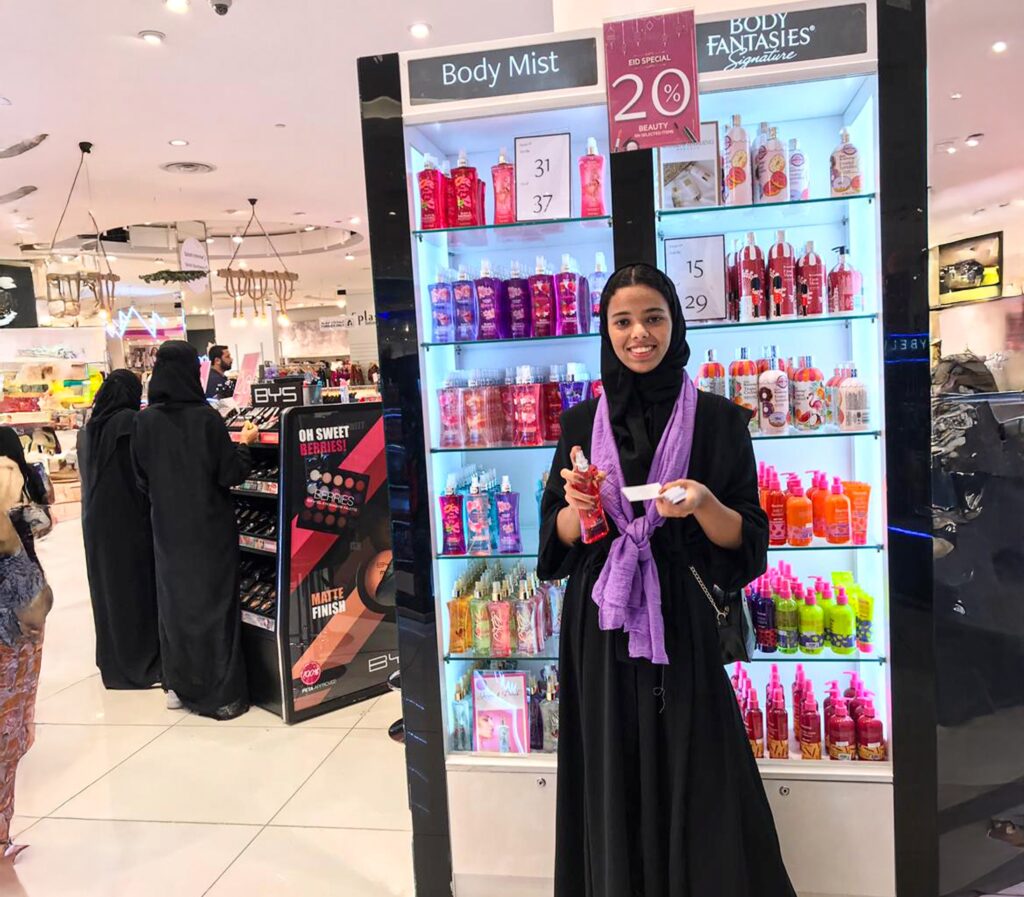 6779b5b932efbfd3218652c9 7